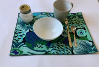Tovagliette  americane Disegno Garden Verde in cotone lavabile profilato di BikiNI, Made in Italy , ecologiche stampe esclusive POP cm 40x cm 30