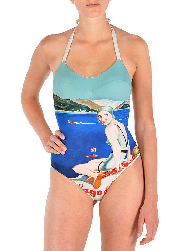 Costume Intero Lenno BI(ki)NI® - Donna Lido Promozione ! Made in Italy stampa dai poster Vintage Lago di Como Costume intero double con stampa vintage, tagliato sotto al seno. Con imbottitura a richiesta, legato dietro al collo.
