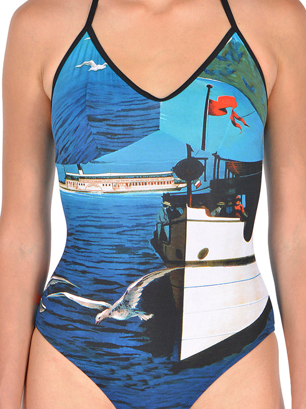 Costume Intero Cernobbio BI(ki)NI® - Gabbiani/Battello Promozione ! Made in Italy tampa dai poster Vintage Lago di Como  Reggiseno a triangolo e bordato, con imbottitura, senza spalline e legato dietro al collo.
